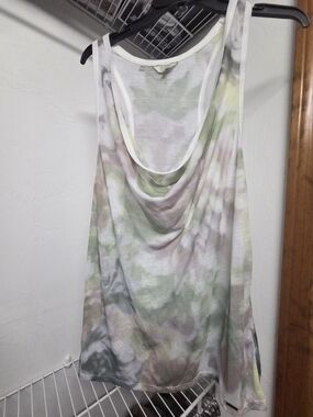 Guess Pastel Tie-Dye Scoop Neck Tank Top - Green, Lavender, Gray